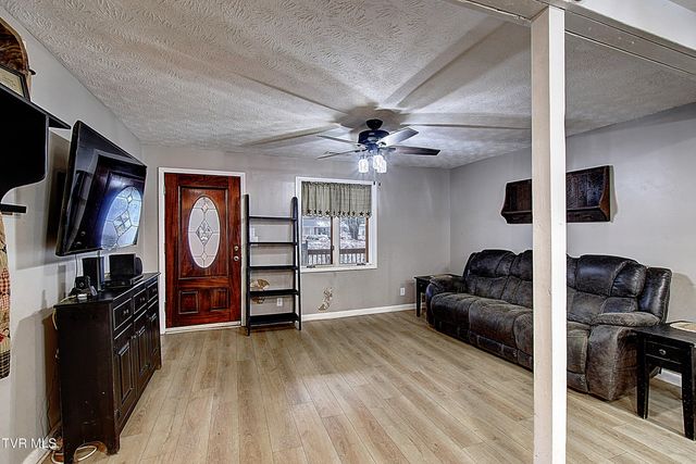 150 Little Stoney Creek Road, Elizabethton, TN 37643