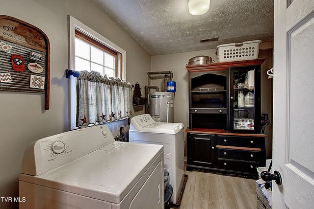 150 Little Stoney Creek Road, Elizabethton, TN 37643