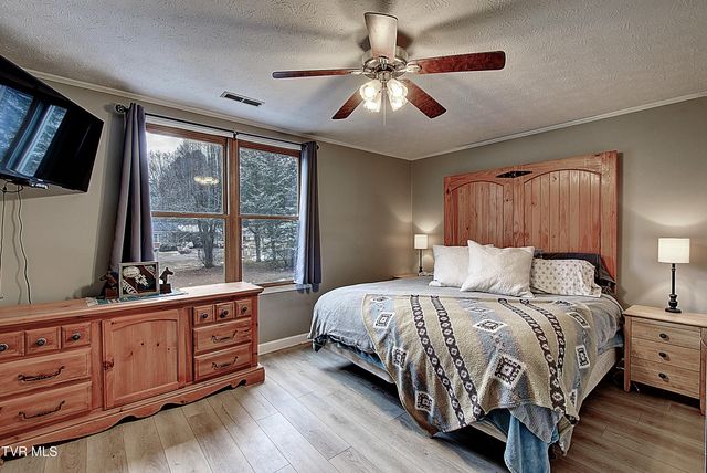 150 Little Stoney Creek Road, Elizabethton, TN 37643