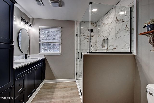 150 Little Stoney Creek Road, Elizabethton, TN 37643