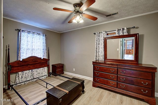 150 Little Stoney Creek Road, Elizabethton, TN 37643