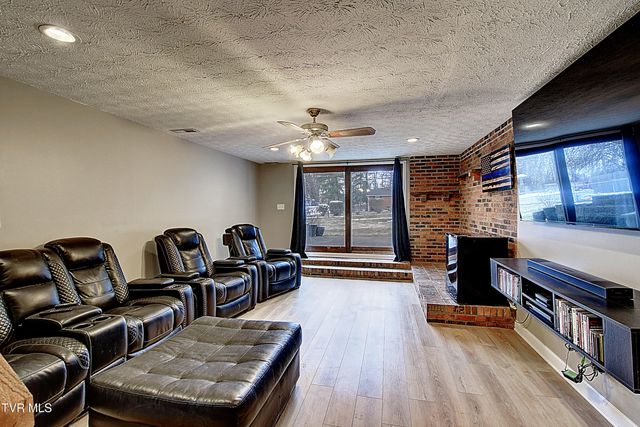 150 Little Stoney Creek Road, Elizabethton, TN 37643