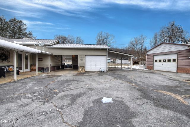 150 Little Stoney Creek Road, Elizabethton, TN 37643