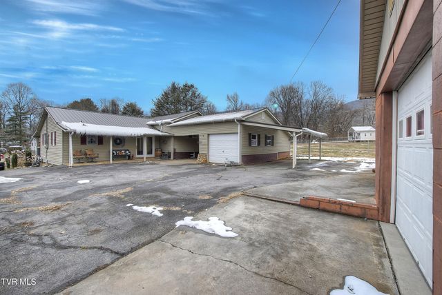 150 Little Stoney Creek Road, Elizabethton, TN 37643