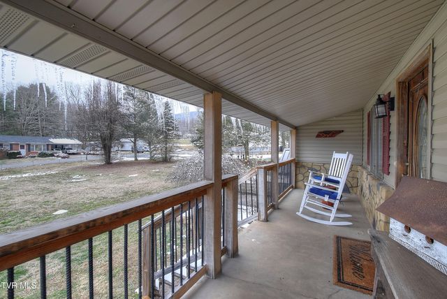 150 Little Stoney Creek Road, Elizabethton, TN 37643