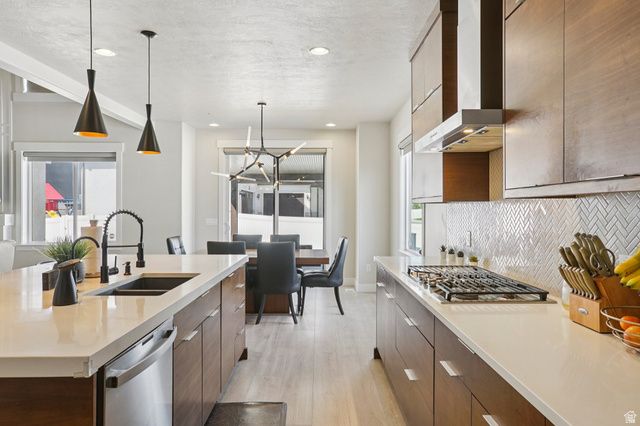 10956 S COASTAL DUNE DR, South Jordan, UT 84009