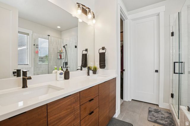 10956 S COASTAL DUNE DR, South Jordan, UT 84009