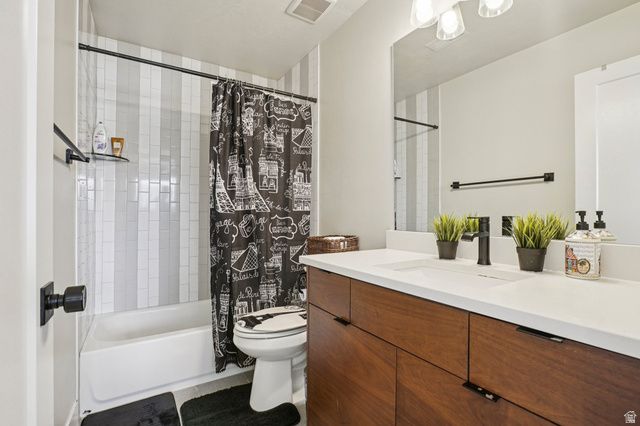 10956 S COASTAL DUNE DR, South Jordan, UT 84009