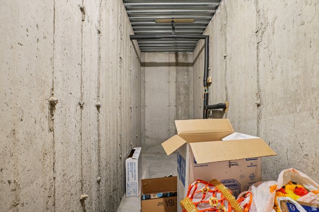 10956 S COASTAL DUNE DR, South Jordan, UT 84009