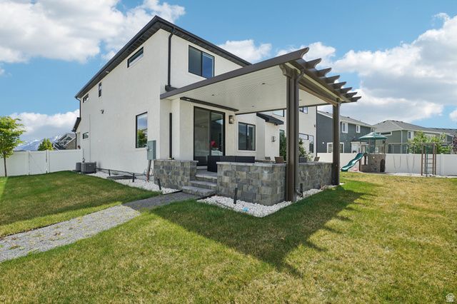 10956 S COASTAL DUNE DR, South Jordan, UT 84009