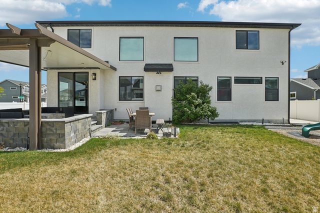 10956 S COASTAL DUNE DR, South Jordan, UT 84009