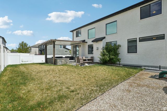 10956 S COASTAL DUNE DR, South Jordan, UT 84009