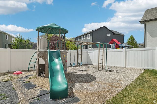 10956 S COASTAL DUNE DR, South Jordan, UT 84009