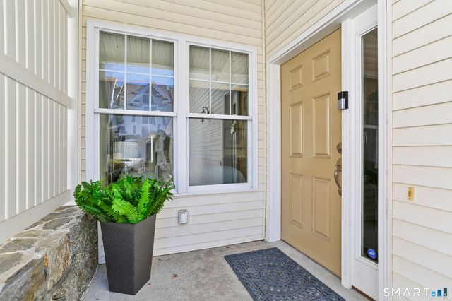 158 Kyles Way 158, Shelton, CT 06484