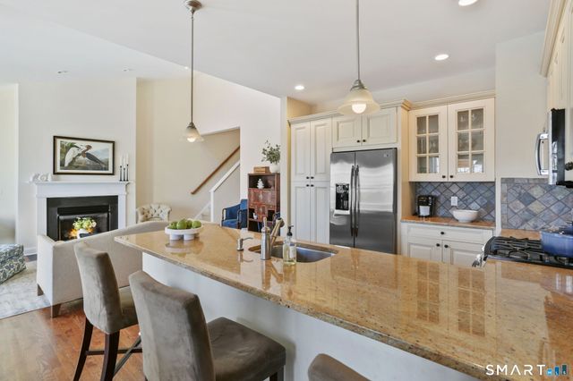 158 Kyles Way 158, Shelton, CT 06484