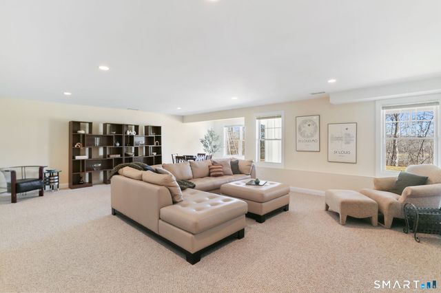 158 Kyles Way 158, Shelton, CT 06484