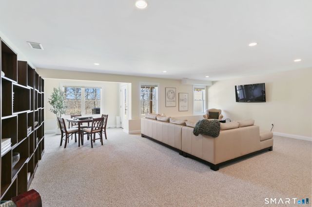 158 Kyles Way 158, Shelton, CT 06484