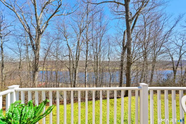 158 Kyles Way 158, Shelton, CT 06484