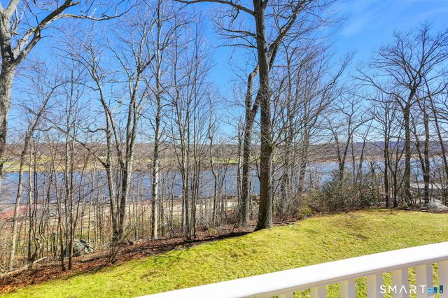 158 Kyles Way 158, Shelton, CT 06484