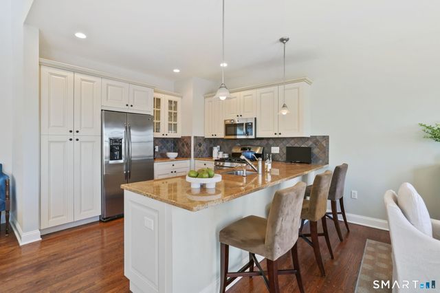 158 Kyles Way 158, Shelton, CT 06484