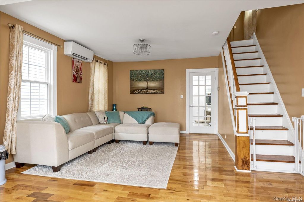 142-34 Sutter Avenue, Jamaica, NY 11436 — photo 4