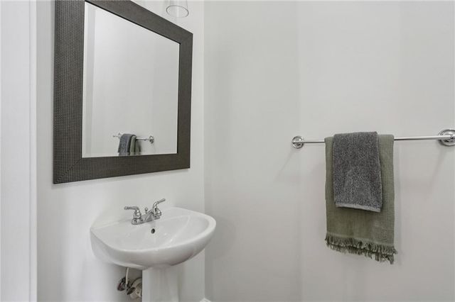 711 Cosmopolitan Drive NE 102, Atlanta, GA 30324