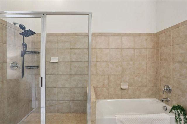 711 Cosmopolitan Drive NE 102, Atlanta, GA 30324