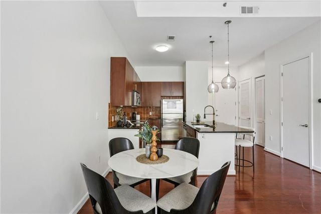 711 Cosmopolitan Drive NE 102, Atlanta, GA 30324