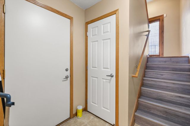 568 State Street C, Saint Paul, MN 55107