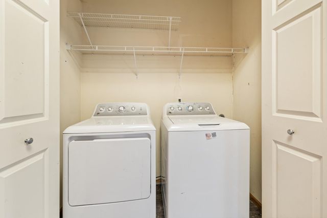 568 State Street C, Saint Paul, MN 55107