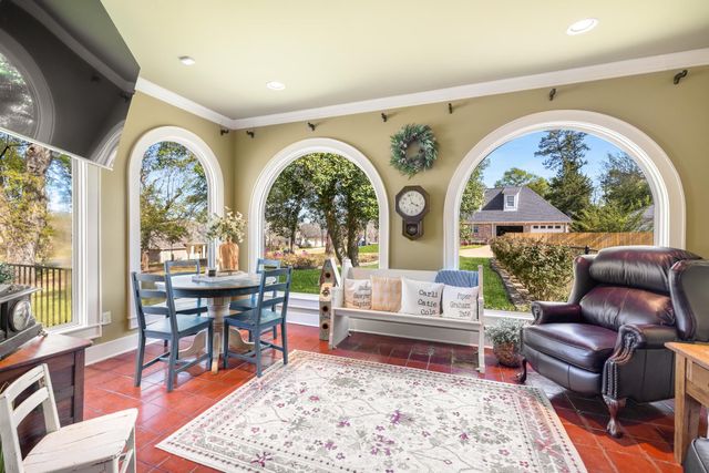 1208 Pine St, Kilgore, TX 75662