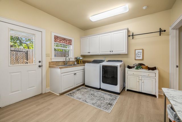 1208 Pine St, Kilgore, TX 75662