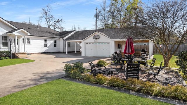 1208 Pine St, Kilgore, TX 75662