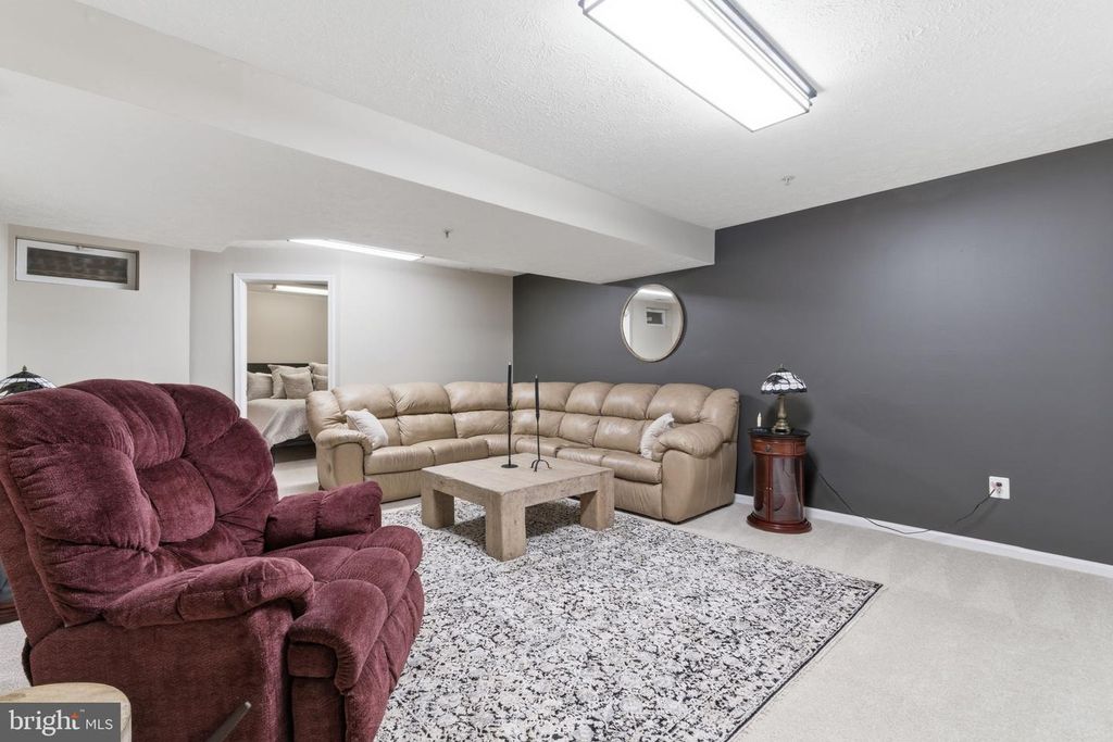 Image 23 of property listing at 8119 GRAY STONE LN, Pasadena, MD 21122