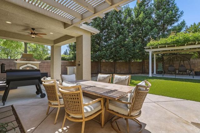 1860 Greywood Cir, Roseville, CA 95747
