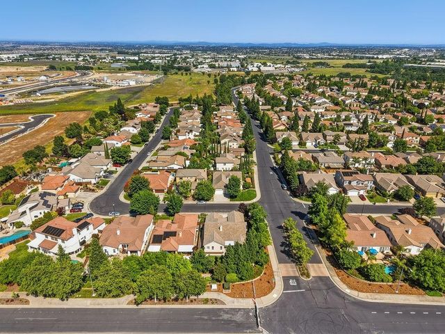 1860 Greywood Cir, Roseville, CA 95747