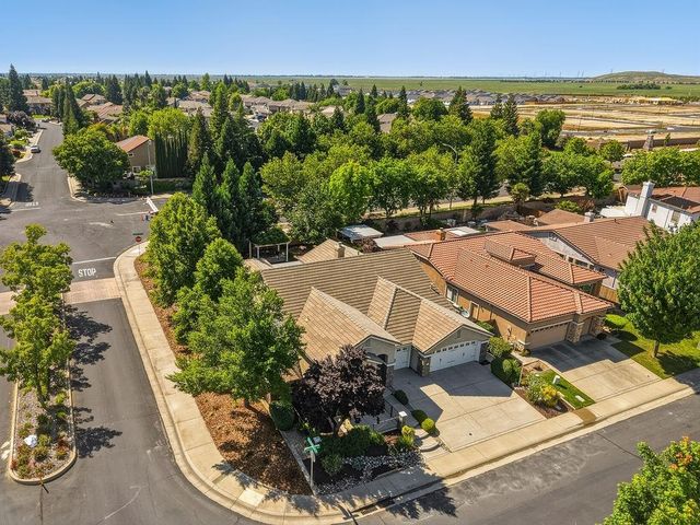 1860 Greywood Cir, Roseville, CA 95747