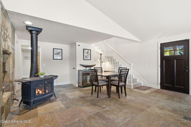 758 Meadowood RD, Sandpoint, ID 83864