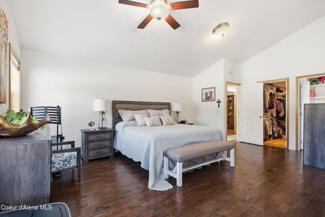 758 Meadowood RD, Sandpoint, ID 83864