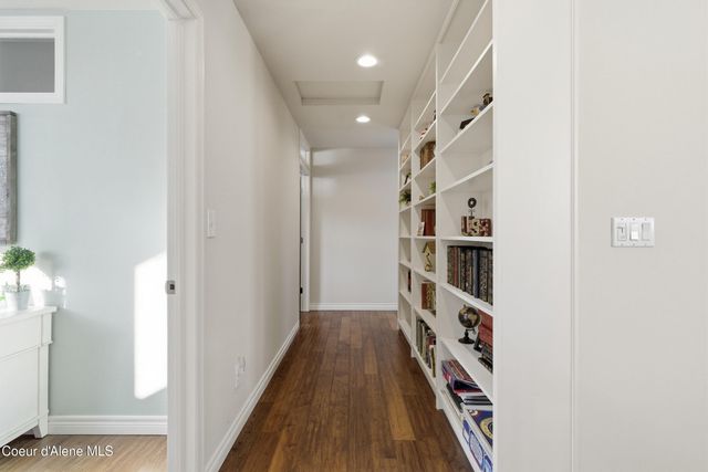 758 Meadowood RD, Sandpoint, ID 83864