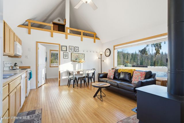 758 Meadowood RD, Sandpoint, ID 83864