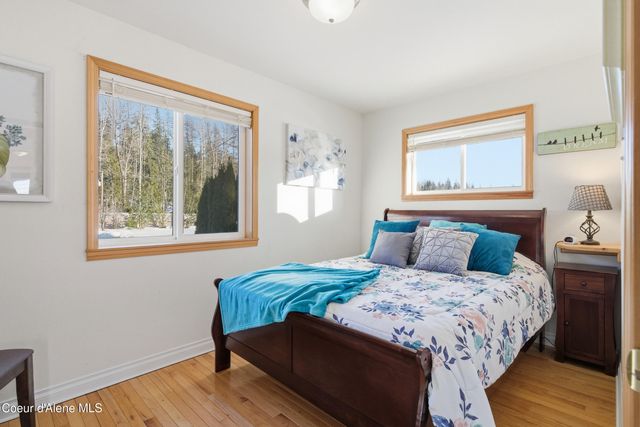 758 Meadowood RD, Sandpoint, ID 83864