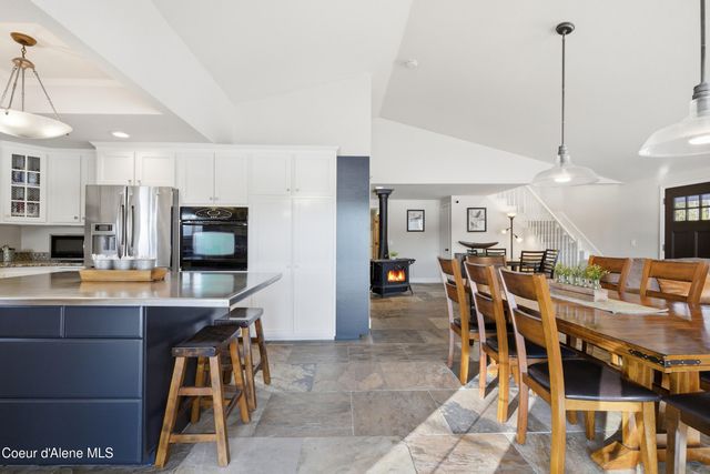 758 Meadowood RD, Sandpoint, ID 83864