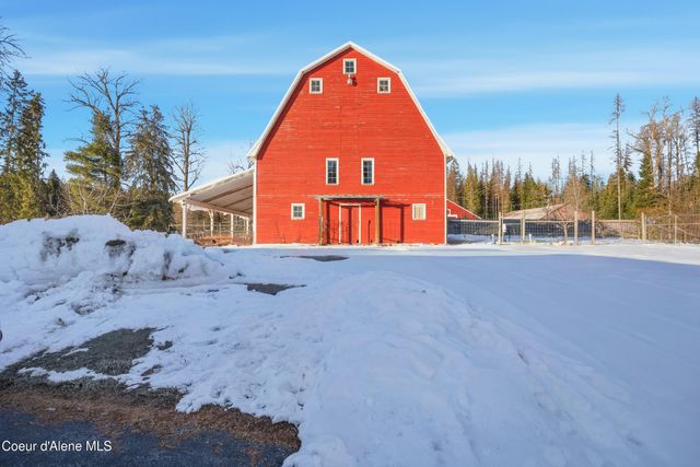 758 Meadowood RD, Sandpoint, ID 83864