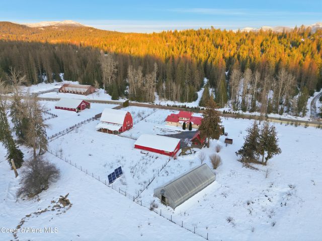 758 Meadowood RD, Sandpoint, ID 83864
