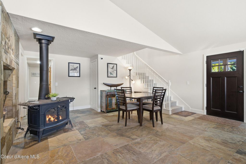 758 Meadowood RD, Sandpoint, ID 83864 photo 11