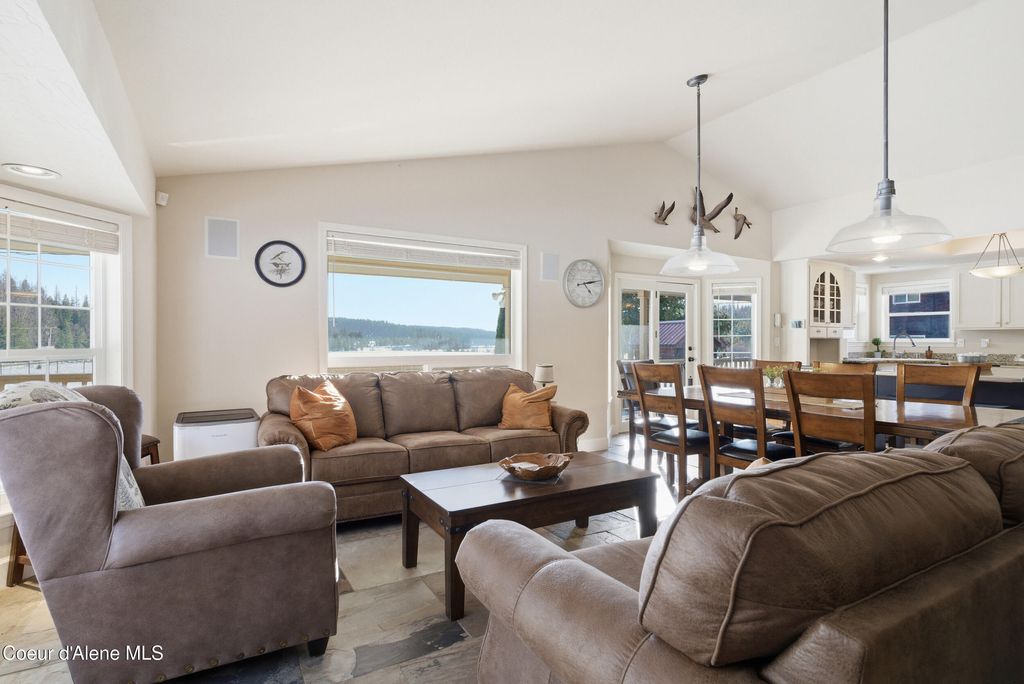 758 Meadowood RD, Sandpoint, ID 83864 photo 9