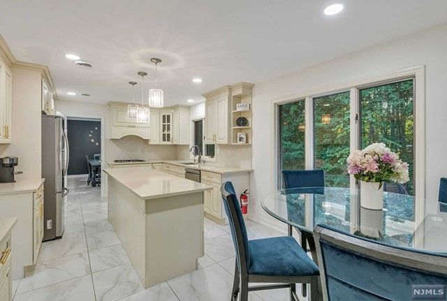 45 Longridge Road, Montvale, NJ 07645