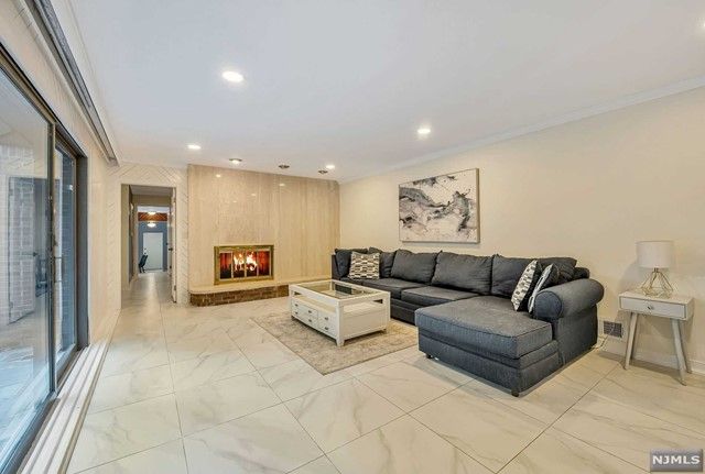 45 Longridge Road, Montvale, NJ 07645