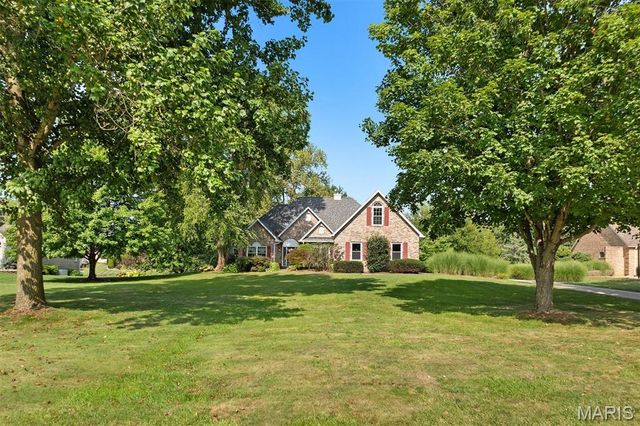 609 E Waters Edge Drive, Shiloh, IL 62221